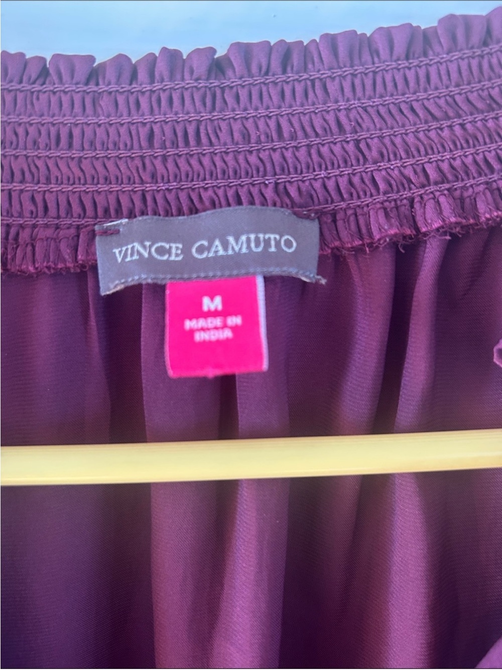 Vince Camuto V-Neck Balloon Sleeve Blouse in Plum - Picture 4 of 4